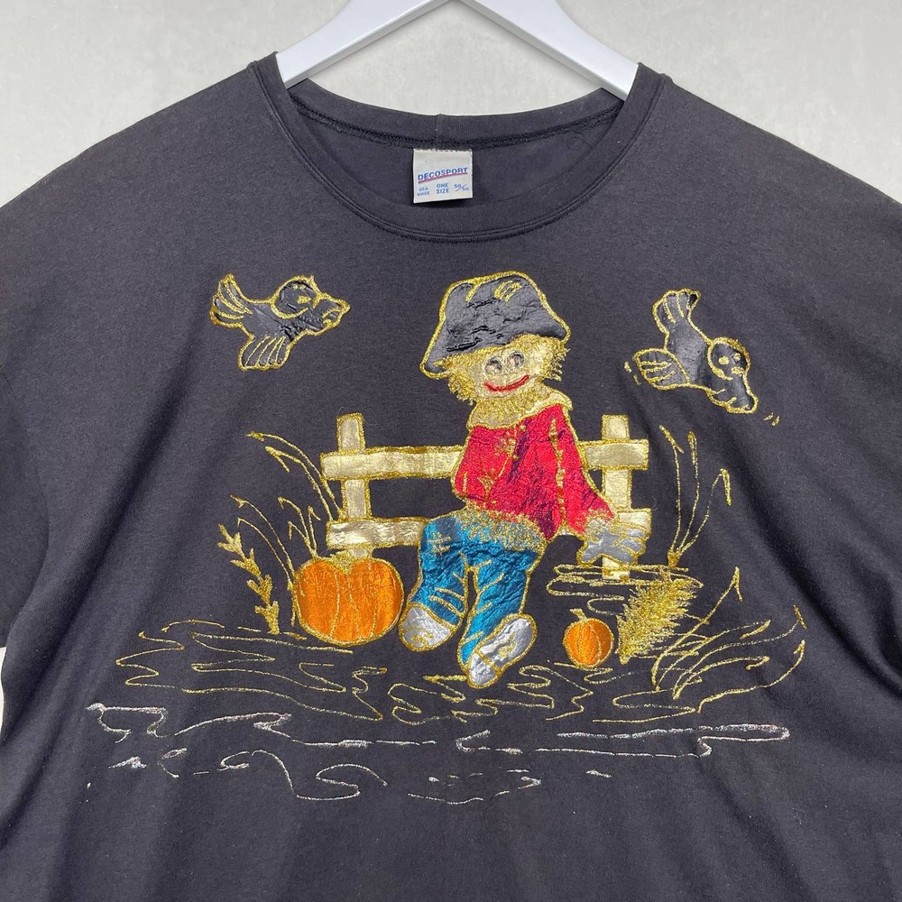 Vintage T-Shirt Embroidered Scarecrow Halloween Vibes Decosport (Fits as Large) - Picture 2 of 10